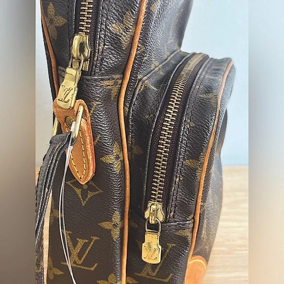 🎊SOLD🎊Louis Vuitton Amazone Vintage Monogram Crossbody bag✨ - Picture 14 of 16